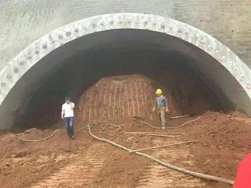 江油隧道护坡管